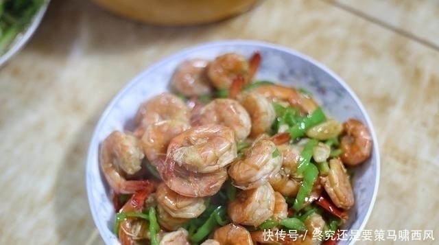 卤料|8个人的晚餐，一桌菜花费不到200元，网友：羡慕四线城市的生活