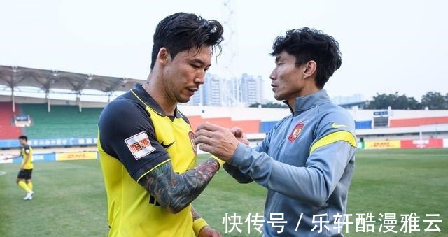 教学赛|国足最新定妆照透露玄机,郑智又引热议,李霄鹏已有选择!