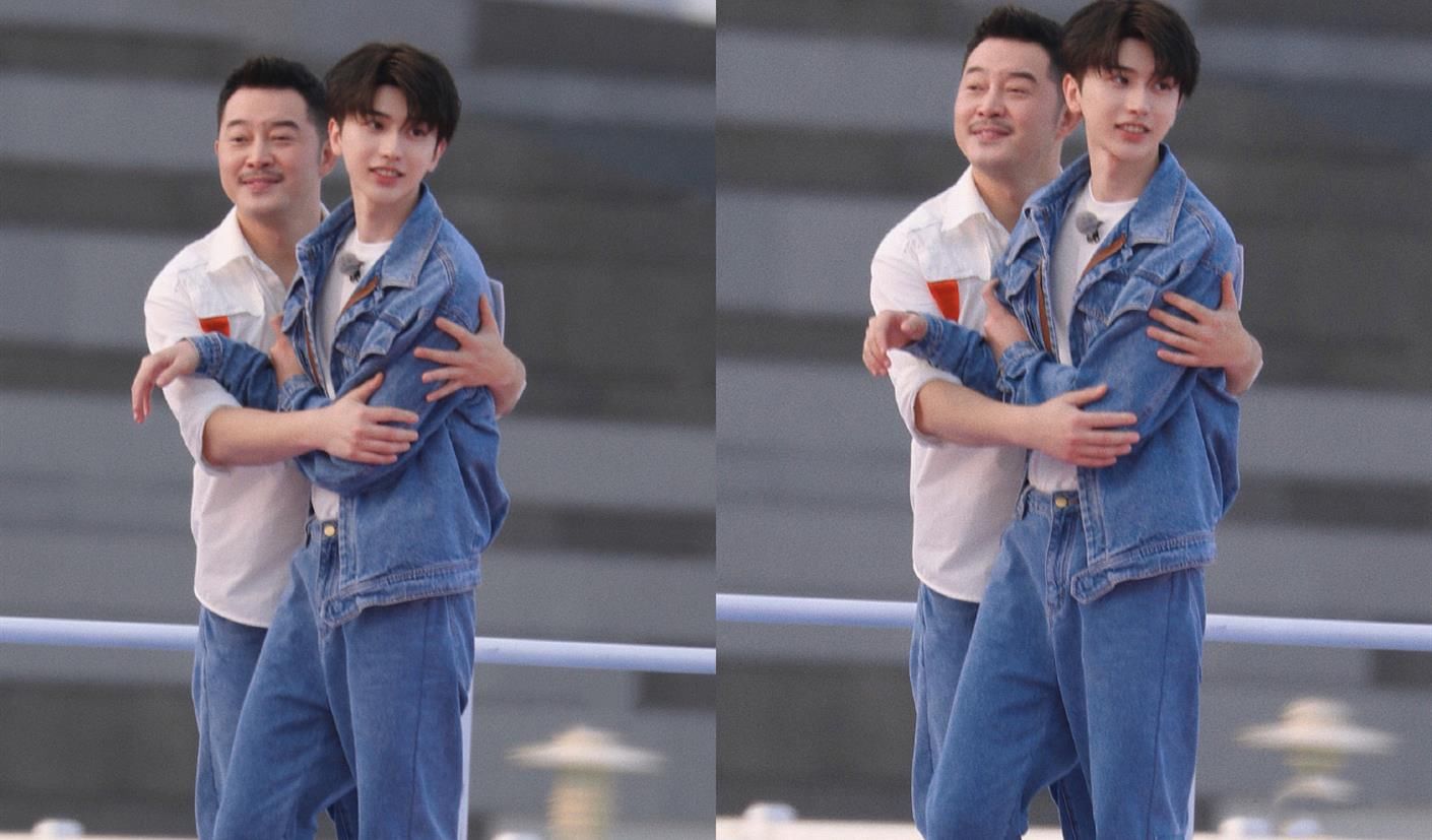 蔡徐坤霸气壁咚沙溢，《奔跑吧》路透曝光，“沙子爹”变身小可爱