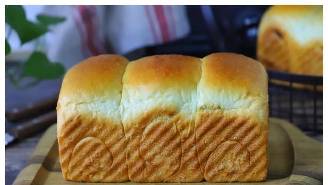 添加|想吃面包不用买,自己在家就能做,好吃无添加,一周早餐不用愁