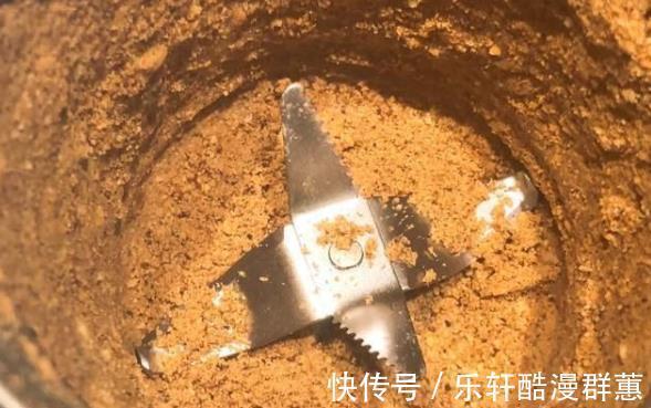 黑芝麻|玉米面炒一炒，瞬间变美味。好喝又养胃，大家一起来试试吧！