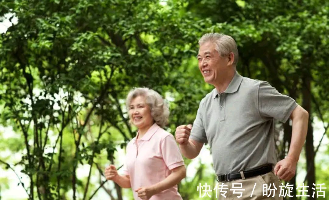 发胖|三种食物是发胖的“加速剂”,喜欢也要忍,吃3物做1事帮助减肥