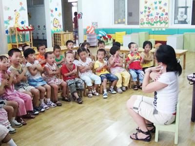 幼儿园与小学科学衔接好，若能把学前教育纳入义务教育那就更好了