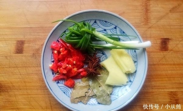  牛腩|天冷来碗香辣牛肉面，自己做配料足，吃得冒汗超过瘾