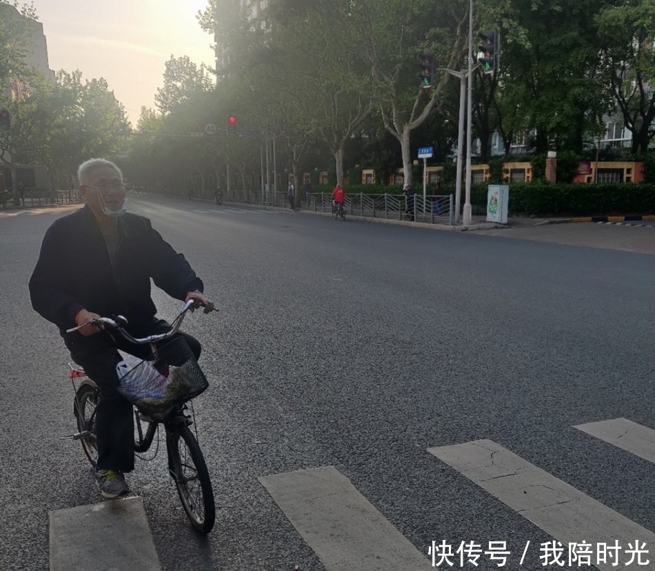 王占黑|专访王占黑《小花旦》我和小说里的人,一直“在路上”