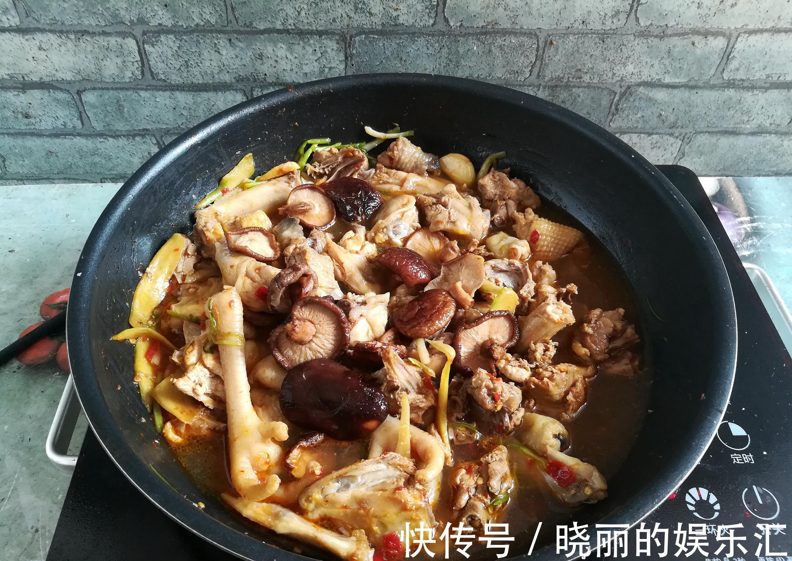 香菇|鸡肉别总是煮汤，加点料，香辣可口清爽不油腻，端上桌就抢光了