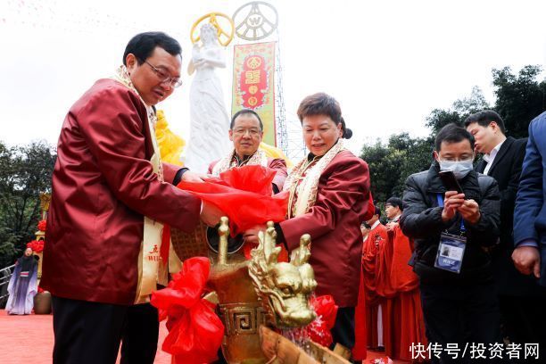  文化|五粮液举行第二十四届酒圣祭祀大典