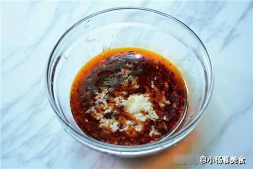 凉拌汁|茄子不油腻吃法，不炸不炒不费油，清爽下饭，家里茄子都不够吃