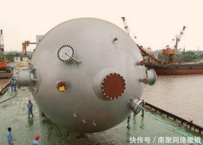 日本|二战日本举国挖树根，只为这一关键物资，日产量7万桶却都是垃圾