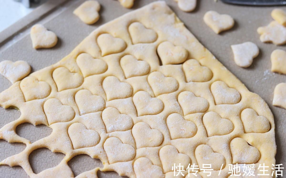 南瓜块|自制奶香南瓜小馒头,不用烤箱,制作简单,一个平底锅就能搞定