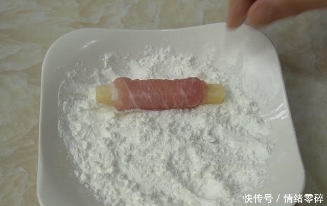  土豆新吃法，不炒不用炖，酸甜又开胃，孩子三天两头点名吃，解馋