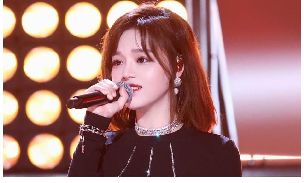 助教|汪峰的問題問出了觀眾的心聲，黃霄雲的“搖頭回應”令人尷尬