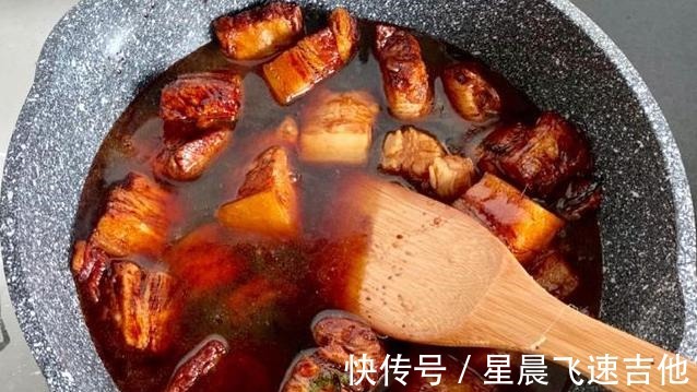 油亮亮|做红烧肉，炖前多做2步，出锅后色泽红亮，香而不腻，教您做法！