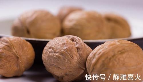 失眠|致天天失眠的人你們的福音來了，堅持這樣吃，一覺睡到天亮