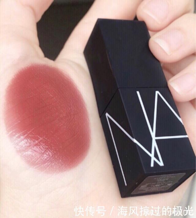 温柔到能掐得出水的“豆沙色”口红推荐,黄皮素颜涂也无压力!