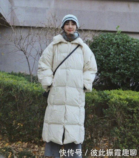 款式|白百合的羽绒服穿搭不显臃肿还耐看!款式基础配色清新,保暖好看
