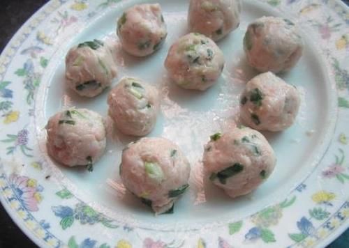  香葱|香葱丸子这样做，宝宝特别爱吃，健康又营养