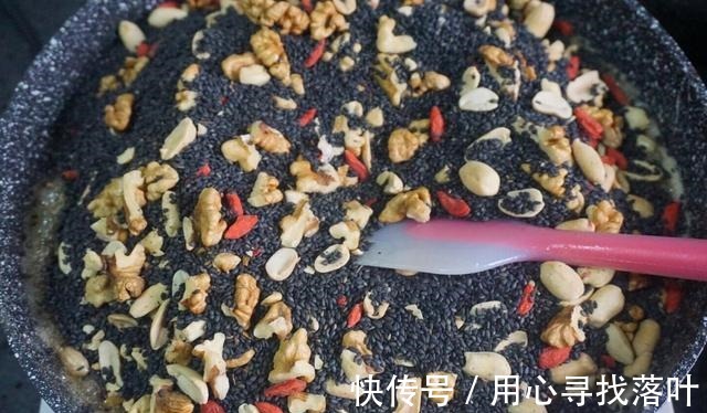 黑芝麻|黑芝麻最好吃的5种做法,步骤简单,滋补极佳,快学会做给家人吃!