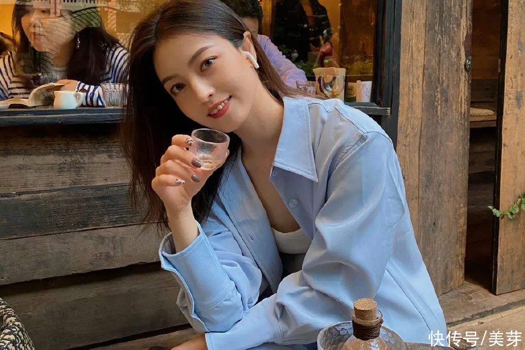 大衣里面穿什么？这4款绝美内搭，让你时髦一整个冬天