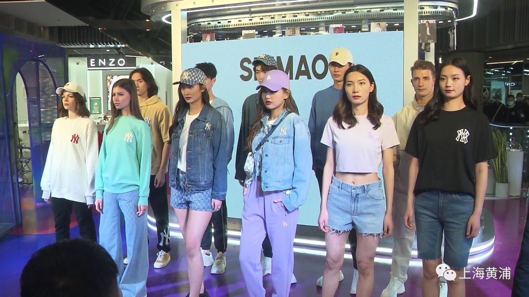 走进商场“零距离”，南京路演绎春夏时装周！