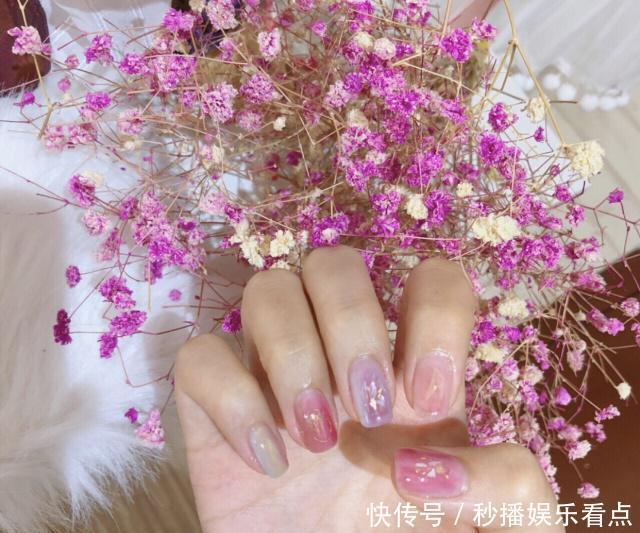 浪漫|浪漫的樱花季到了,赶快来跟女神们,get浪漫的仙女美甲吧