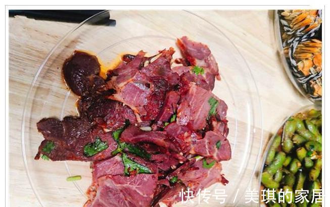 凉拌毛豆|几个老同学来家里吃饭，媳妇特意做一桌菜招待，饭后都夸我好福气