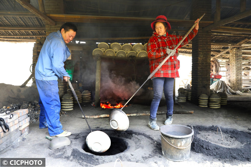 重庆！重庆梁平：非遗砂陶烧制忙