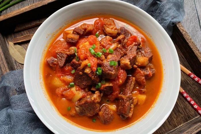 炖牛肉,懂得“3窍门”,牛肉炖好软烂入味,香味浓无异味!