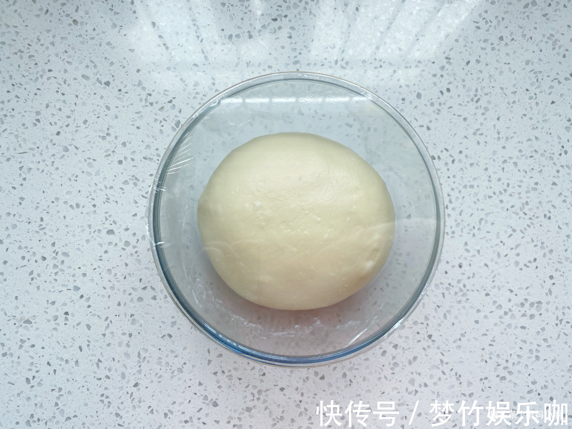 黄油|用了九年的面包配方,奶香浓郁又拉丝,做法简单,比买的好吃