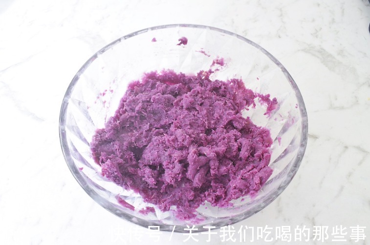 烤箱|马上到中秋了,无需烤箱也能自制月饼,配方做法教给你,好吃营养
