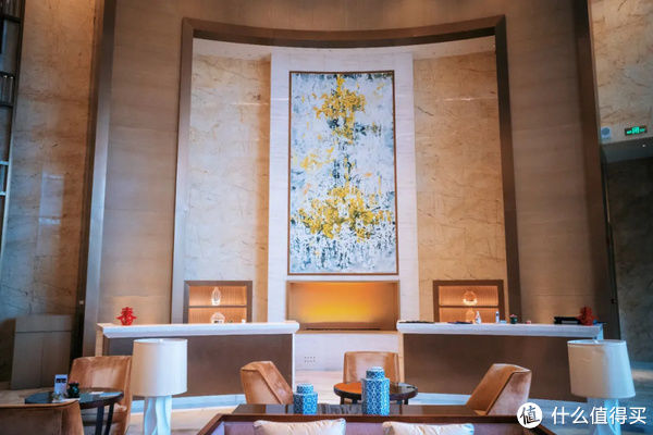 玫瑰|旅行其实很简单 篇九百八十七：入住送粉色玫瑰，整家酒店都是Pink！Pink！Pink！