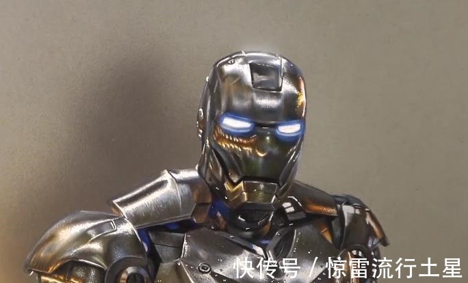 绘画|大佬纸上绘画成实物，3D炮姐活跃在纸上，贴在墙上就是手办浮空