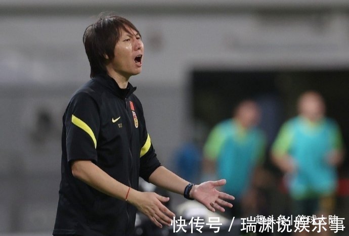 李铁|国足连夜开会调整!李铁找四位老将谈话,力挺于大宝继续首发