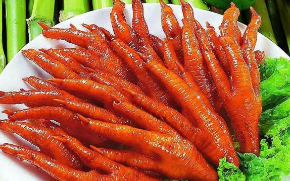 卤肉的时候,一定要记得加这2味料,卤出来的肉肥而不腻!