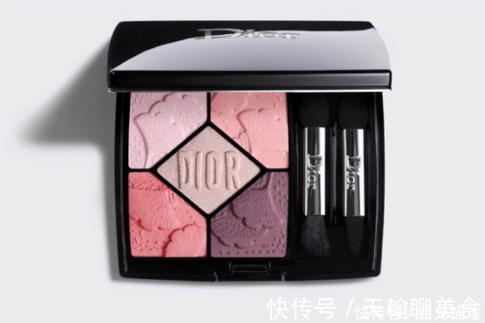 成人|跟着知名艺术家李晓玲化春妆没错,8款初春眼影盘助你成人中C位