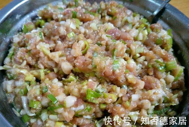 肉馅|饺子馅想要鲜嫩多汁?有人加鸡蛋,有人加油,其实都没说到点子上