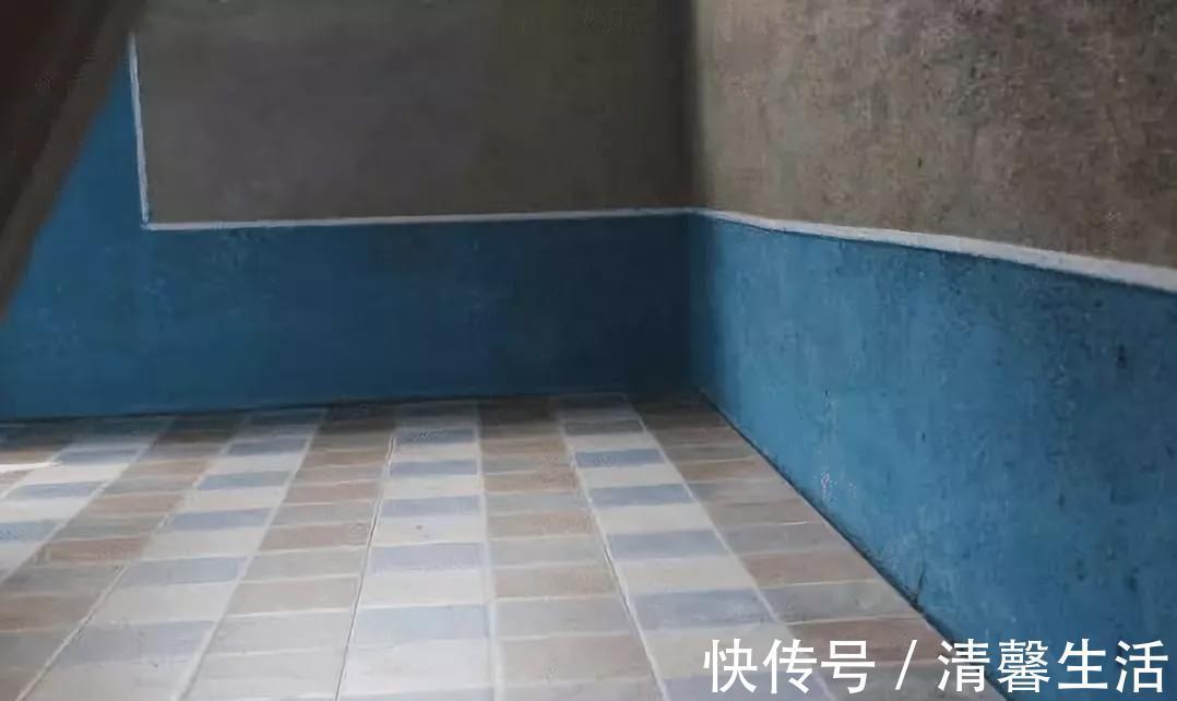 麻烦|卫生间贴砖，若发觉墙上“留白”，说明装修工靠谱，记得塞包烟！