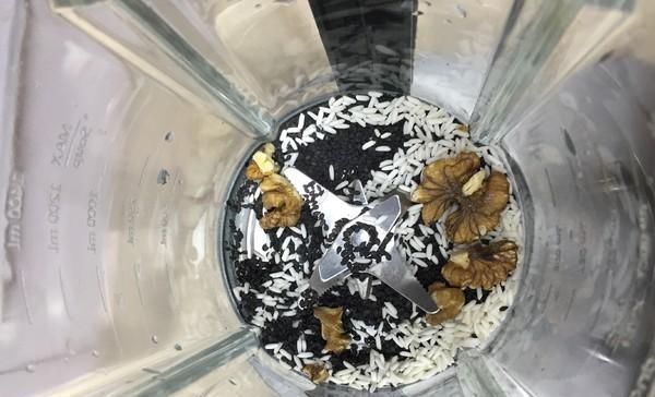  乌黑|天冷了，坚持每周喝3次它，头发乌黑，老掉发的人要多吃