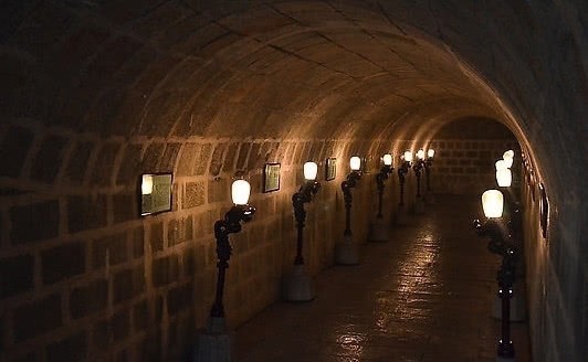 水位|因湖中水位下降,朱元璋所建造的豪华“水底世界”,被后世发现