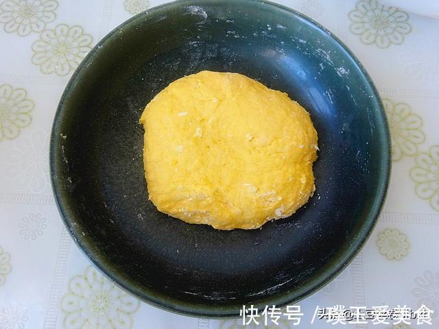 翻倍|立秋后黑芝麻要常吃，教你做最好吃的胡萝卜黑芝麻饼，营养翻倍