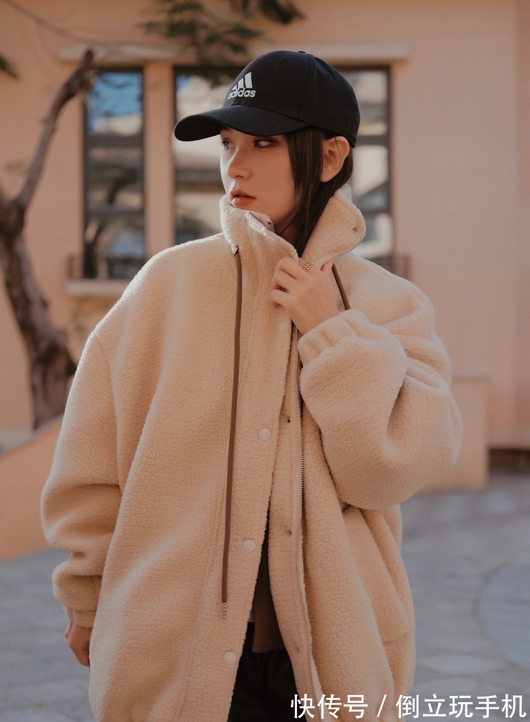 对比感 年会party如何惊艳众人?气质魅力挡不住,轻轻松松搭配高级感