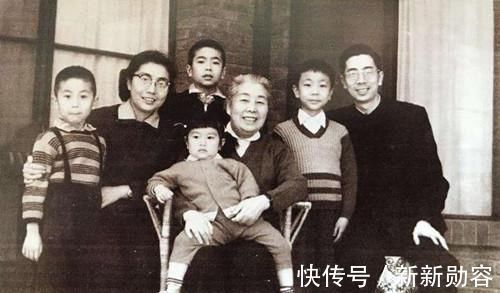 红红$鲁迅笔下最“幼稚”的文章,全文只用了3个字,却让后人感动不已