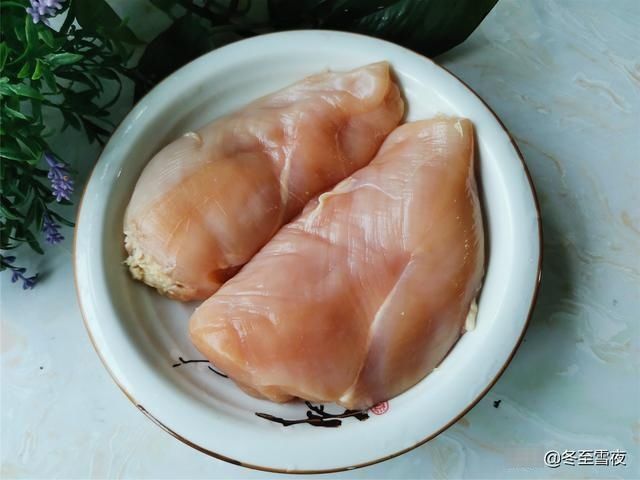 家宴|鸡肉超好吃的做法，不炸也不炖，元旦家宴做一盘，保证受欢迎