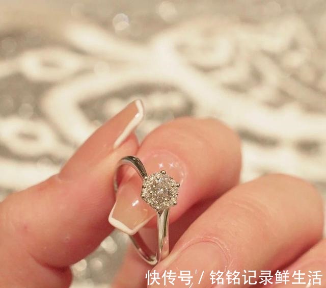小疯 钻戒为啥好多人不戴原因有三,你可能还不知道!