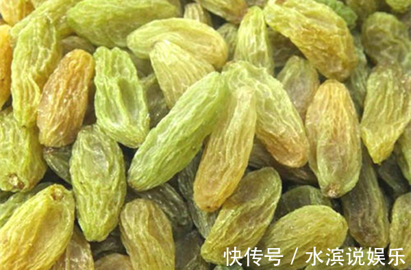 葡萄干水|葡萄干生吃好,还是泡水吃好很多人没吃对,难怪吃了1月没效果