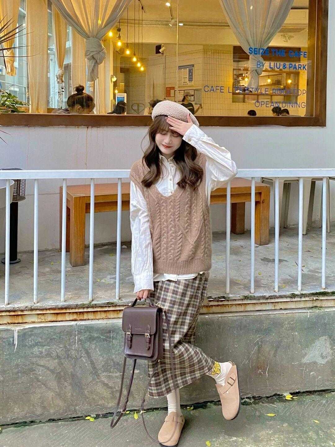 马甲|冬天内搭必备款,除了毛衣,原来这三种款式更迷人,百搭又保暖