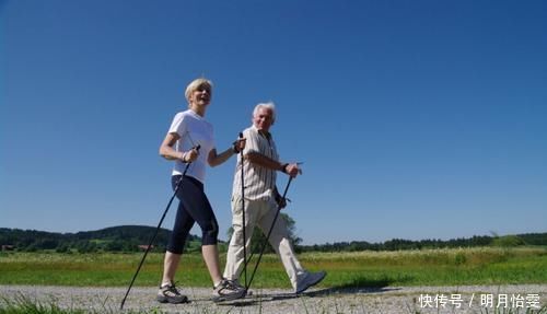 减脂|走路也是一项有效燃脂运动,每天走1万步,2个月瘦12斤以上