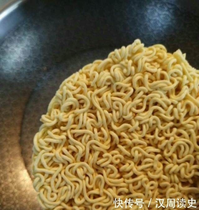 孙女|看了奶奶给孙女做的早餐,老公哭着回来了!得知原因让人哭笑不得