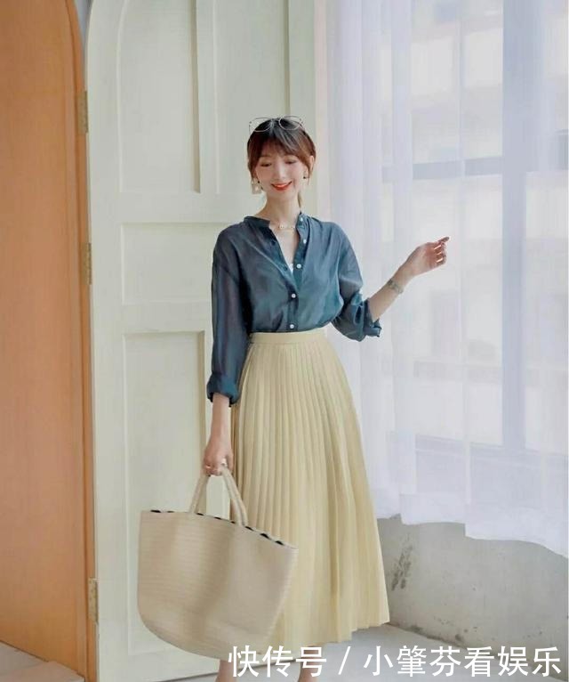 搭出|优衣库太好搭了,一条半身裙就能搭出8种风格,跟着穿时髦不重复