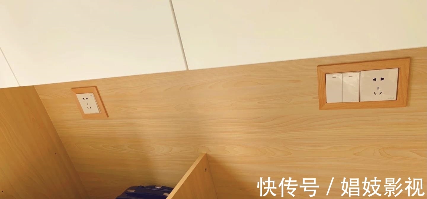 手机充电|90后男孩晒30㎡单身小宅,“宝藏式”装修而走红,圈粉无数